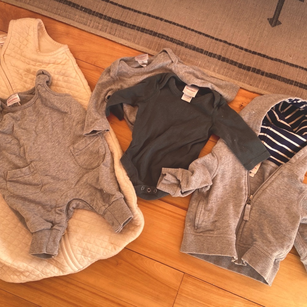 Hanna Andersson Newborn Gender Neutral Bundle- onesies, hoodie, sleep sack.